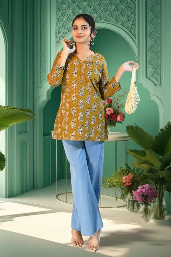 Casual Outing Kurti Styles That Delhi Women Wear With Ease
